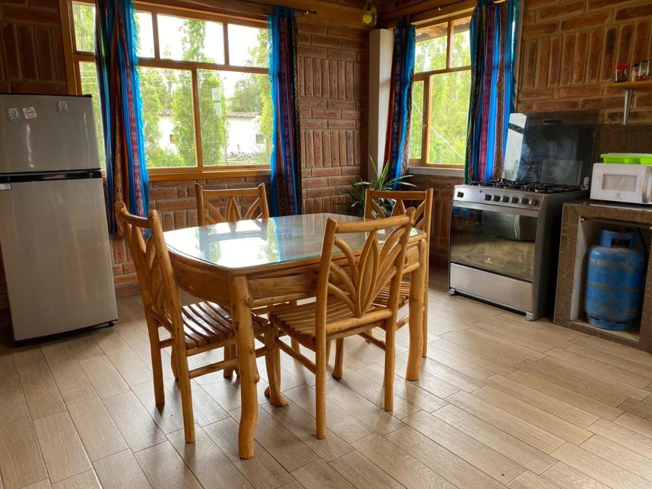 Watzara Wasi Cottage Familiar Camprestre Y Lofts En Котакачи Экстерьер фото